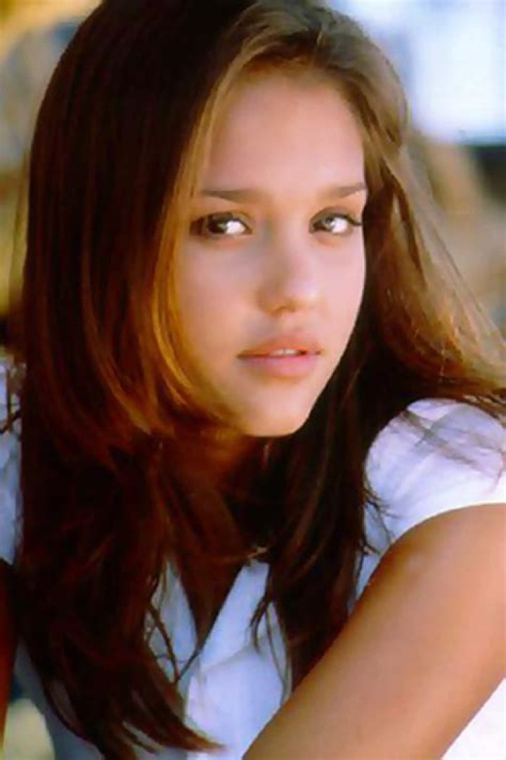 A very young Jessica Alba 9GAG
