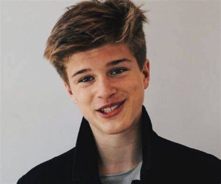 Alex Lange Bio, Facts & Family Life of Actor
