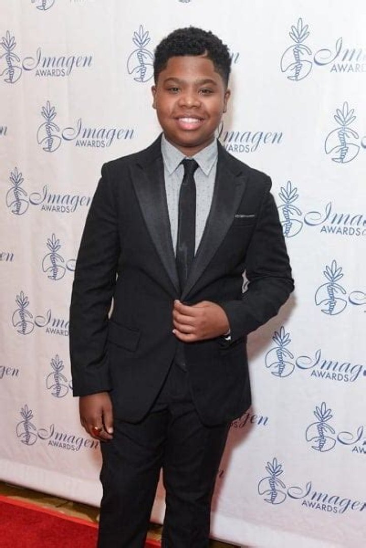 Benjamin Flores Jr. Net Worth, Bio, Height, Family, Age, Weight, Wiki