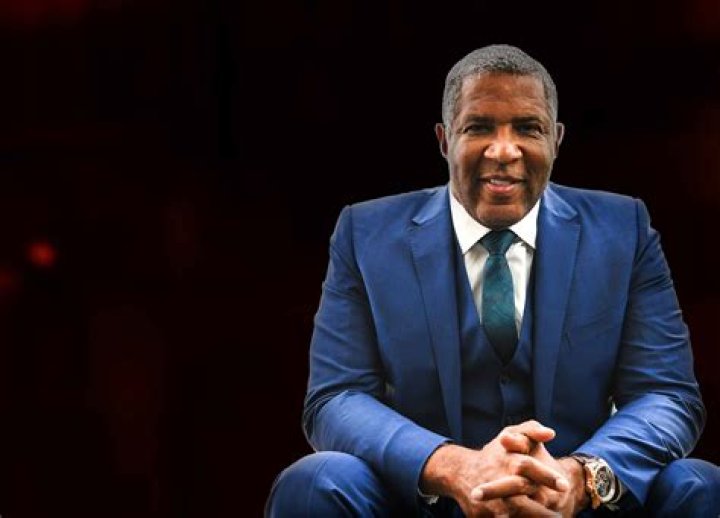 Billionaire Robert Smith 'is facing criminal tax investigation' Daily