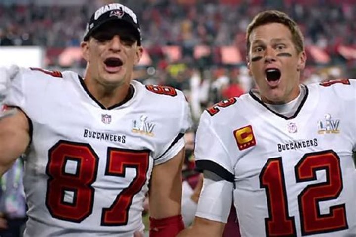 Buccaneers Gronkowski &ldquo;Drizzled&rdquo; Again, Ending Drought