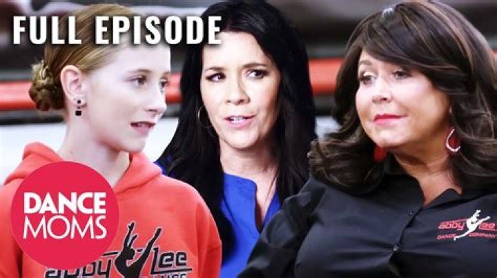 Dance Moms Yolanda Gets a FINGER to the Face! (S7 Flashback