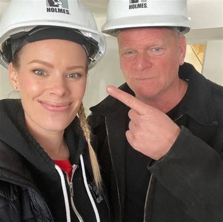 Is Mike Holmes Married? HGTV Host Relationship Details, Kids Closer