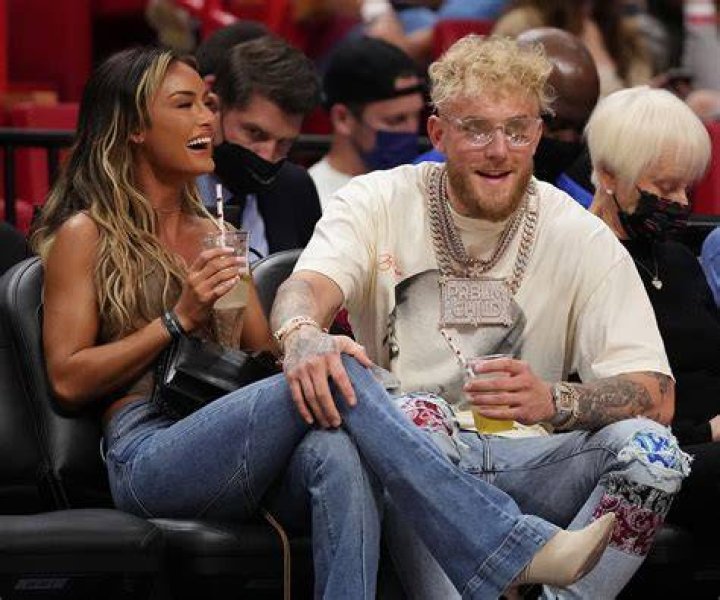 Jake Paul, girlfriend Julia Rose enjoy Knicksfilled date night