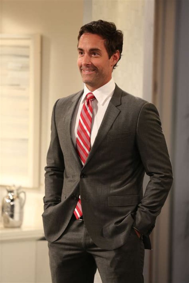 Jay Harrington warms up &lsquo;Hot in Cleveland&rsquo; The Boston Globe