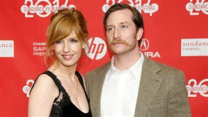 Le mari de Kelly Reilly rencontrez Kyle Baugher, l'époux de la star