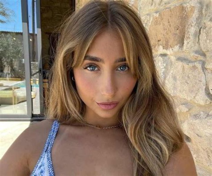 Lily Net Worth 2022/2021, Age, Height, Bio, Family, Career, Wiki