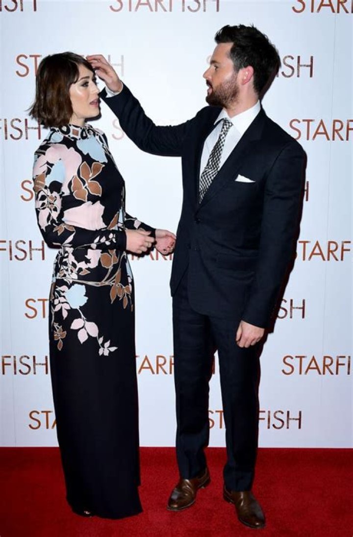 Lizzy Caplan Marries Tom Riley in Italy — See Their Adorable Wedding Photo!