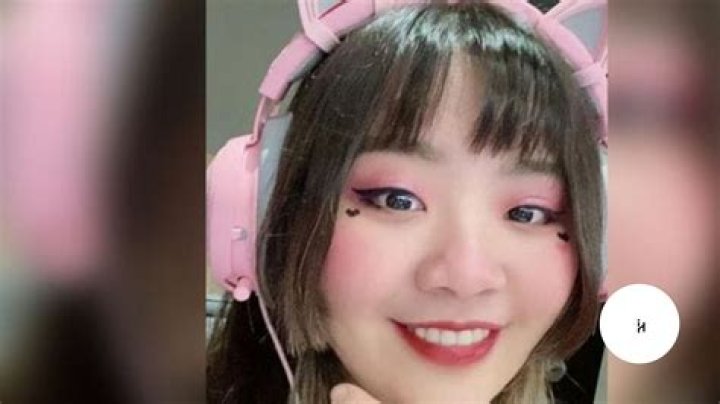 Mori Calliope Real Face , Age, Height, Real Name, Bio, Wiki, BF & More