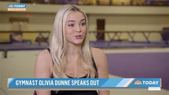 Olivia Dunne posts new video with teammates in LSU leotard and adds