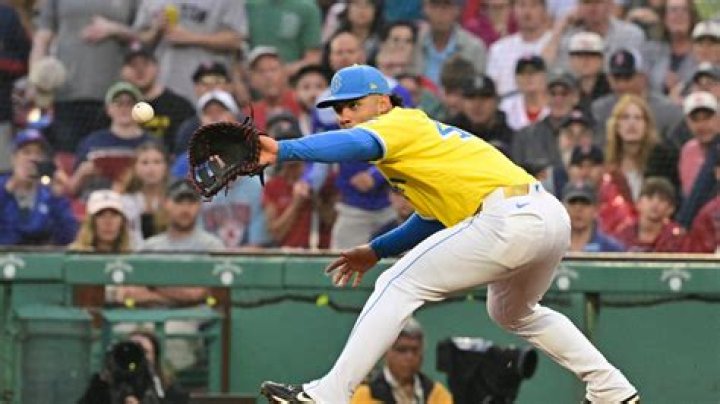 Red Sox's Triston Casas Rocking New Signature Look In 2023?