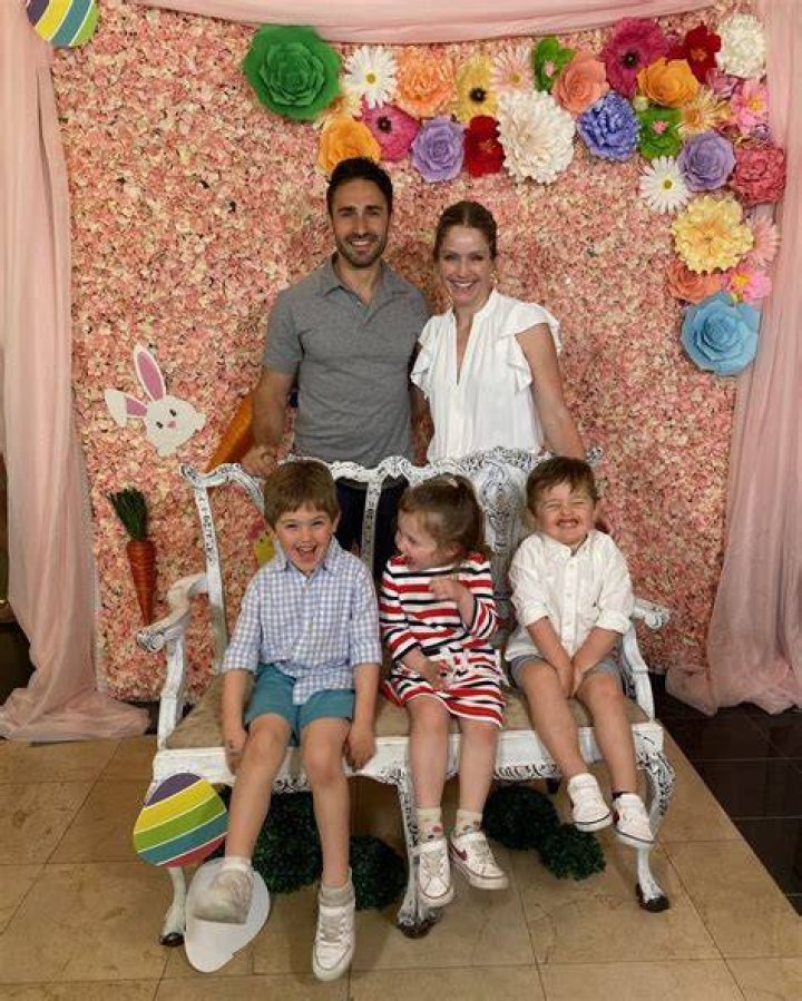 What Is Sara Haines net worth? Wiki Husband, Salary, Net Worth