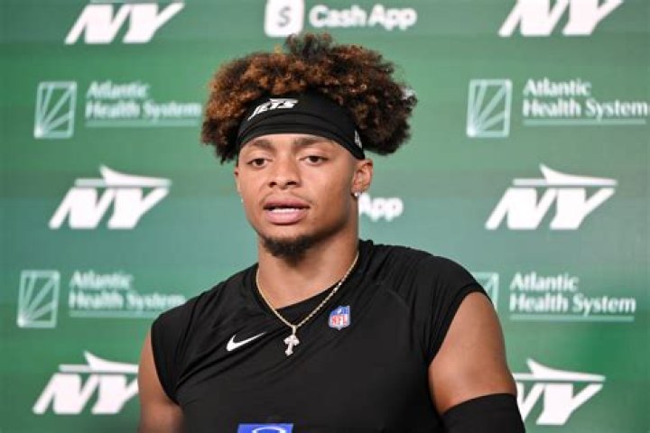 Who Are Justin Fields' Parents? Meet Ivant Fields & Gina Tobey