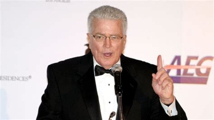 Who was Huell Howser's wife?