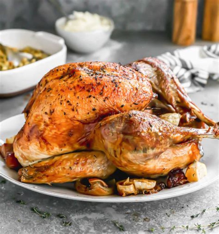 You Can Order Cooked Turkey From These Restaurants This Thanksgiving